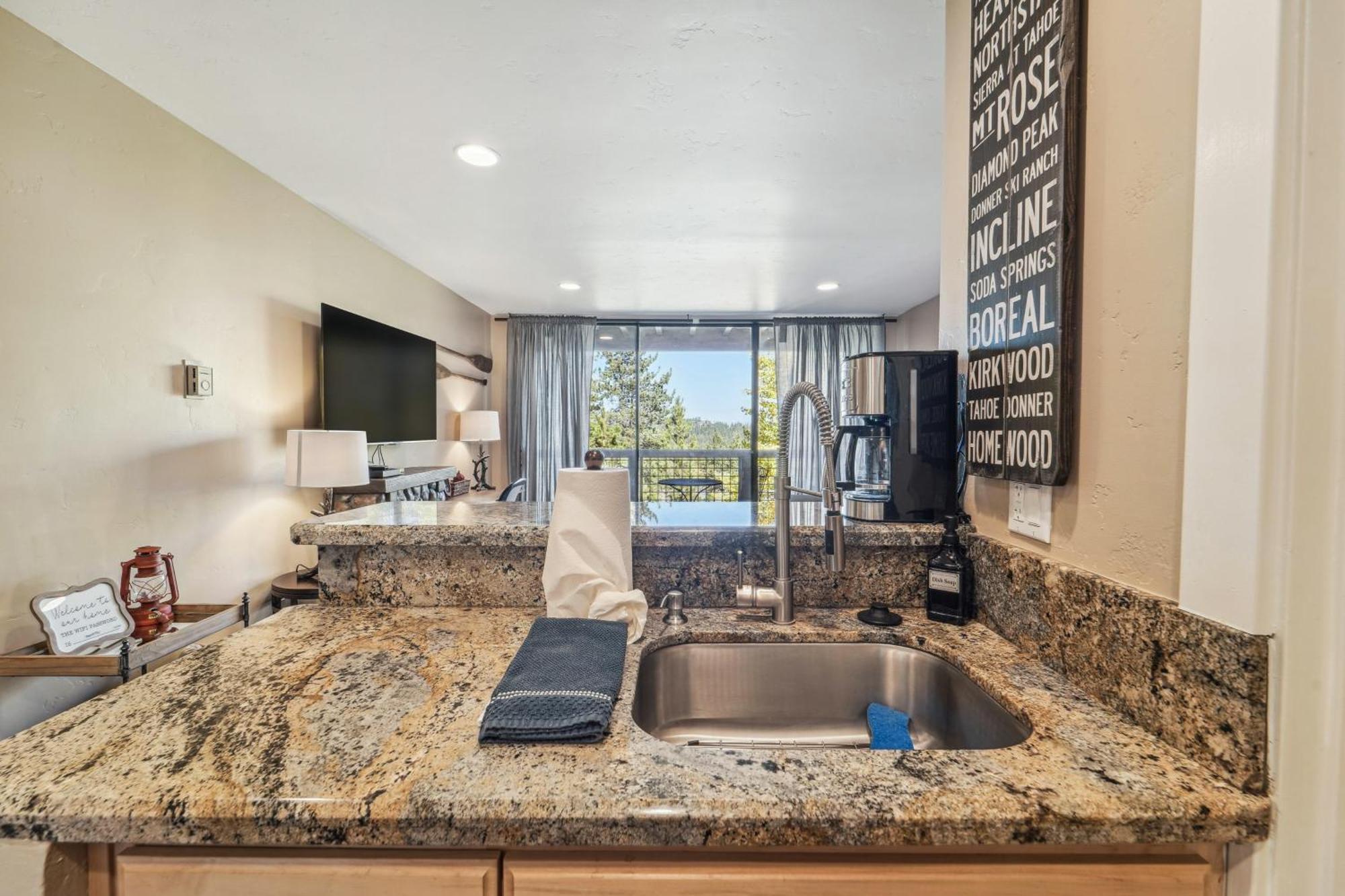 Truckee Studio With Balcony And On-Site Skiing! Екстериор снимка