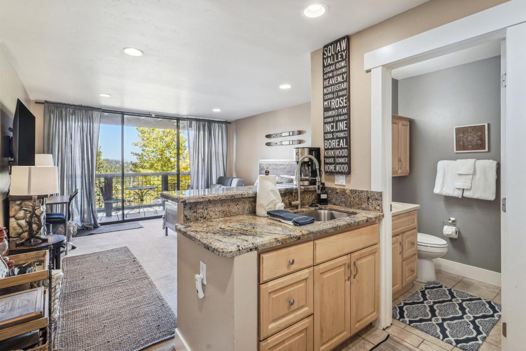 Truckee Studio With Balcony And On-Site Skiing! Екстериор снимка